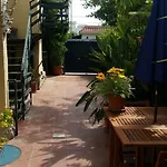 In A Apartman *